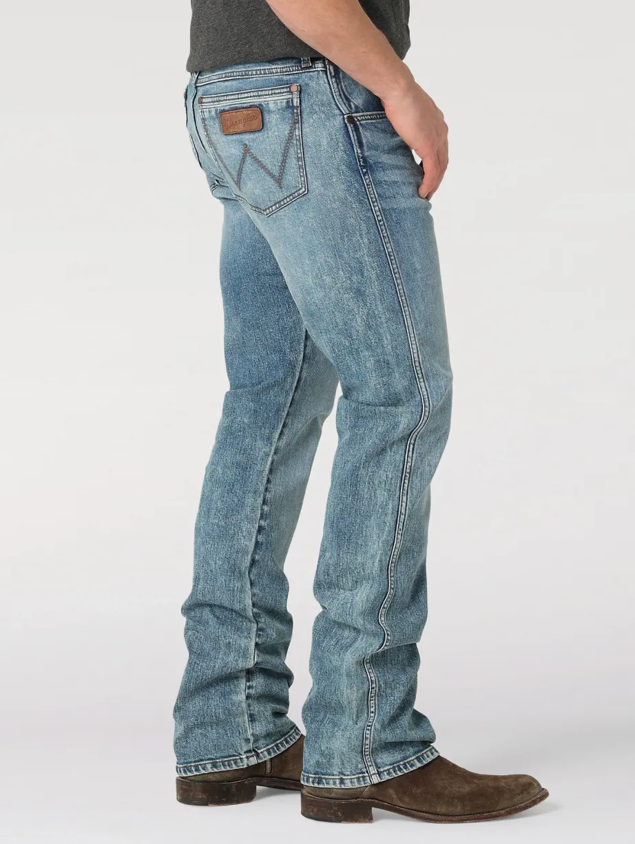 112315235 - Wrangler Retro® Slim Fit Bootcut - Surf