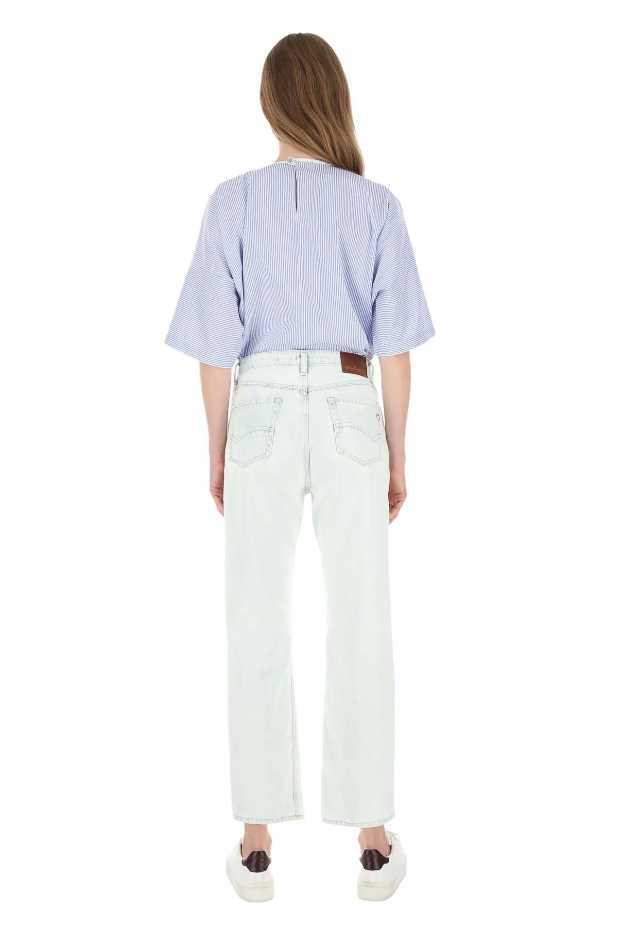 Please light blue jeans