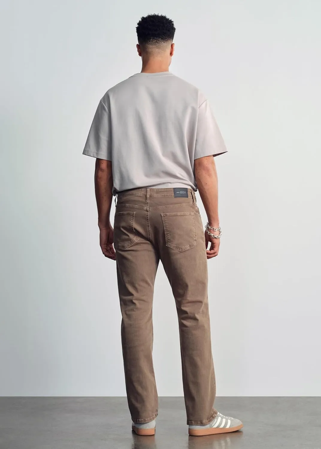 Roam Men's Mid Rise Relaxed Straight Leg Jeans