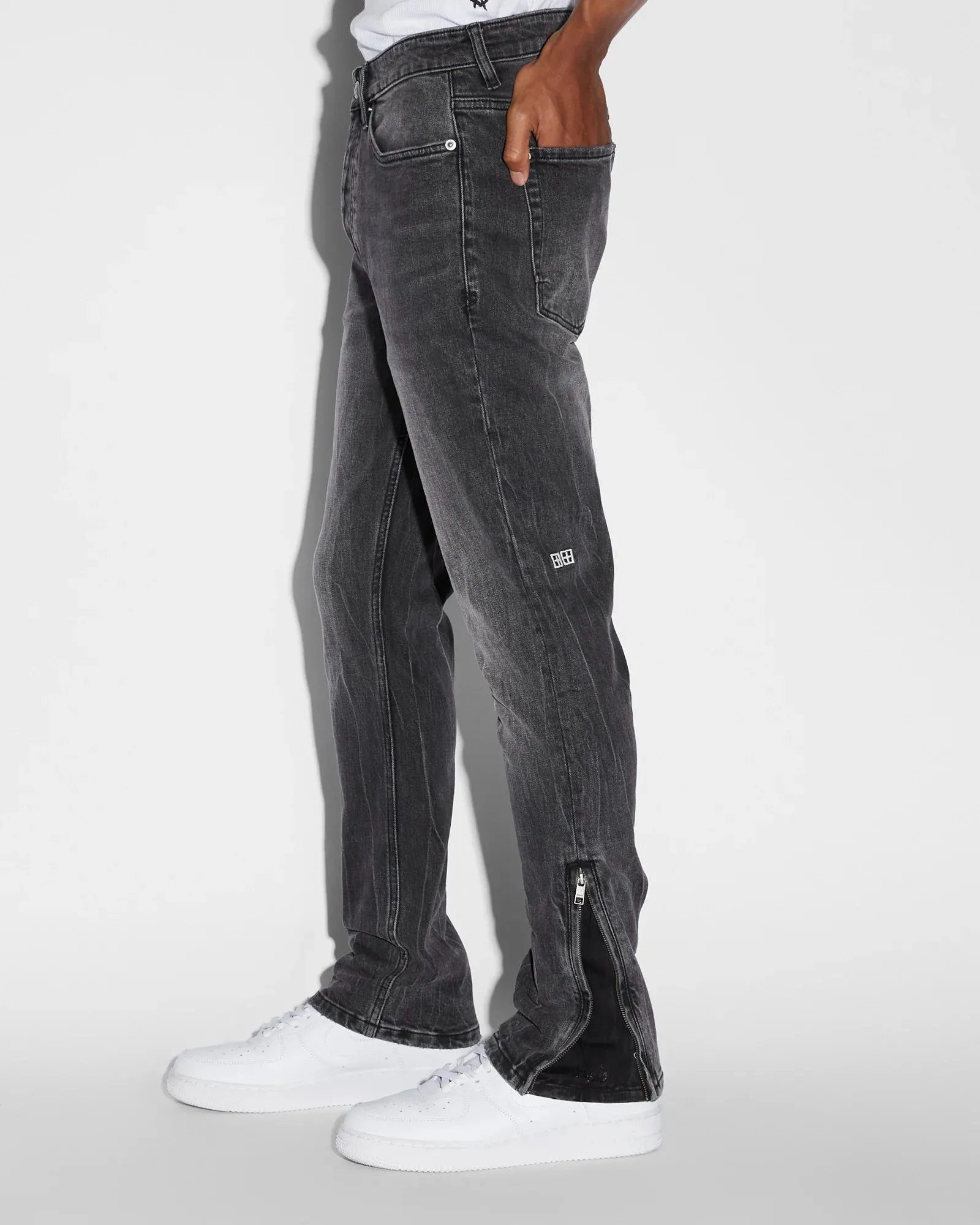 Van Winkle Zipped Jeans (Black) - KMSP24DJ014001