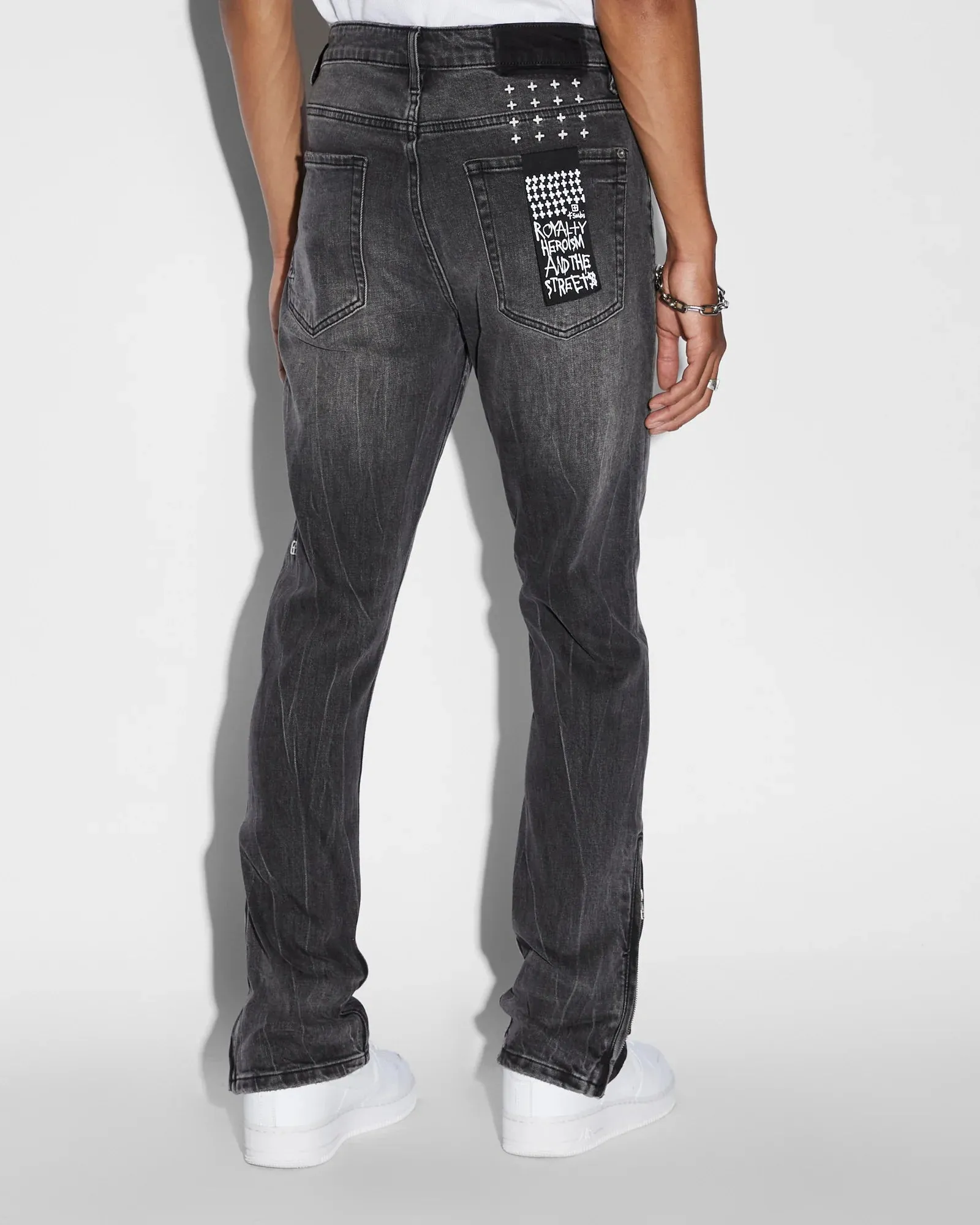 Van Winkle Zipped Jeans (Black) - KMSP24DJ014001
